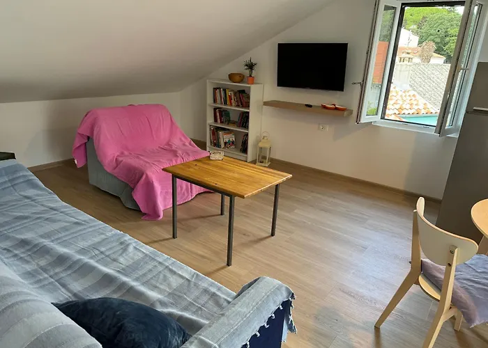 Mansarda Apartmán *